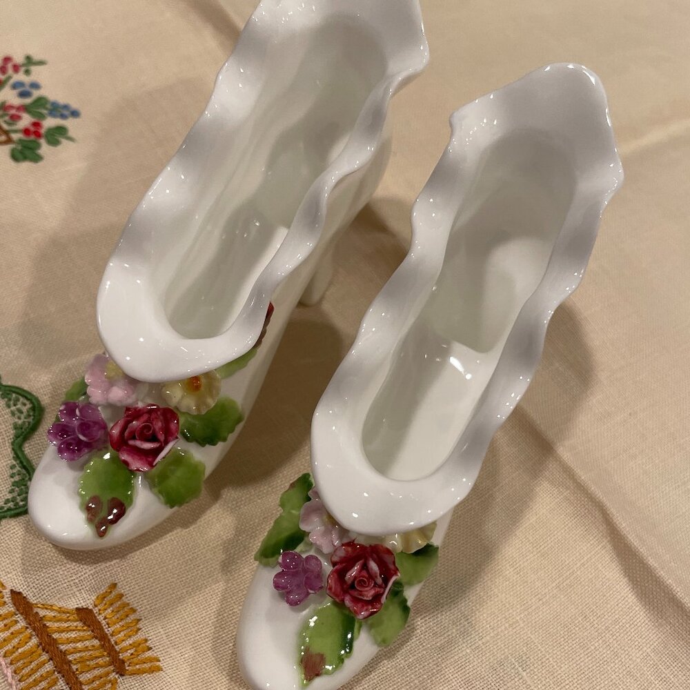 Two Maruri Masterpiece Bone China Miniature White High Heel Shoe Figurines